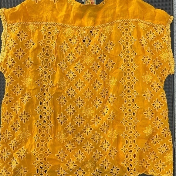 NWT Johnny Was Short Sleeve Eyelet Top Size Large - Picture 16 of 16